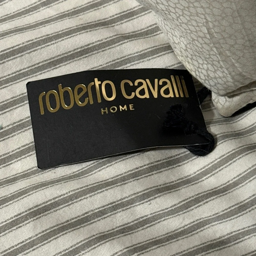 2-Roberto Cavalli Decorative Animal Print 20”x20” Throw Pillows Made in‎ Italy.